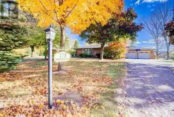 178 Ripplewood Rd, Cambridge, Ontario N1R 5S2, 3 Bedrooms Bedrooms, 10 Rooms Rooms,3 BathroomsBathrooms,All Houses,Sold,Ripplewood,X11907035
