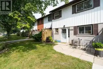 1251 Redbank Cres, Oakville, Ontario L6H 1Y4, 3 Bedrooms Bedrooms, 6 Rooms Rooms,2 BathroomsBathrooms,All Houses,Sold,Redbank,W9300201