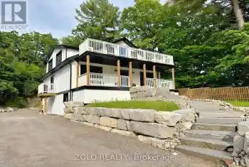26 Joseph St, Muskoka Lakes, Ontario P0B 1J0, 3 Bedrooms Bedrooms, 6 Rooms Rooms,4 BathroomsBathrooms,All Houses,Sold,Joseph,X11911721