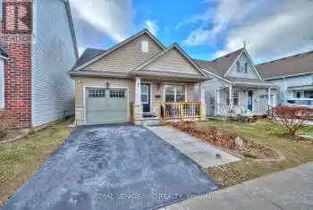 9 Chicory Cres, St. Catharines, Ontario L2R 0A6, 3 Bedrooms Bedrooms, 8 Rooms Rooms,3 BathroomsBathrooms,All Houses,Sold,Chicory,X11914292