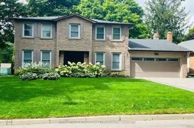 18 Sir Gawaine Place Markham (Markham Village) Ontario L3P3A2