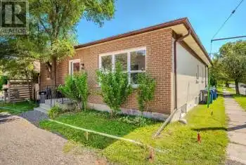 467 YORK Rd, Guelph, Ontario N1E 3J1, 3 Bedrooms Bedrooms, 9 Rooms Rooms,3 BathroomsBathrooms,All Houses,Sold,YORK,X11914697