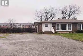 11 Kerwin Gate, St. Catharines, Ontario L2N 4J7, 4 Bedrooms Bedrooms, 7 Rooms Rooms,3 BathroomsBathrooms,All Houses,Rented,Kerwin,X11917283