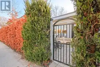 59 Barton Ave, Toronto, Ontario M6G 1P5, 2 Bedrooms Bedrooms, 6 Rooms Rooms,2 BathroomsBathrooms,All Houses,Rented,Barton,C11917379