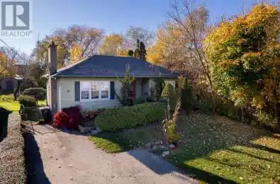 24 Arch Road Mississauga (Streetsville) Ontario L5M1M5