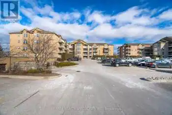 1480 Bishops Gate Unit# 211, Oakville, Ontario L6M 4N4, 3 Bedrooms Bedrooms, 6 Rooms Rooms,2 BathroomsBathrooms,Condo,Sold,Bishops,W11916469