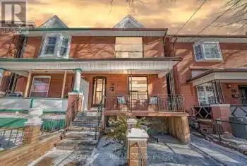 33 Via Italia, Toronto, Ontario M6H 3R4, 4 Bedrooms Bedrooms, 6 Rooms Rooms,3 BathroomsBathrooms,All Houses,Sold,Via Italia,W11926368