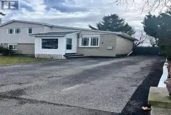 8 Cobbler Cres, Toronto, Ontario M3N 2Y7, 3 Bedrooms Bedrooms, 4 Rooms Rooms,2 BathroomsBathrooms,All Houses,Rented,Cobbler,27818344