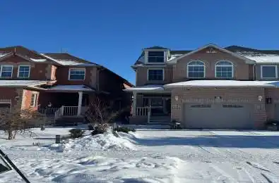 87 English Oak Drive Unit# MAIN Richmond Hill (Oak Ridges Lake Wilcox)