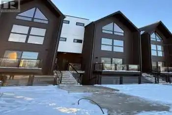 7277 Wilson Cres Unit# 106, Niagara Falls, Ontario L2G 4R8, 2 Bedrooms Bedrooms, 5 Rooms Rooms,2 BathroomsBathrooms,All Houses,Sold,Wilson,X11934462