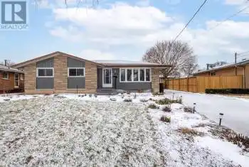 24 Regent Dr, St. Catharines, Ontario L2M 3L5, 3 Bedrooms Bedrooms, 6 Rooms Rooms,1 BathroomBathrooms,All Houses,Sold,Regent,X11935078