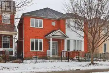 22 Milroy Lane, Markham, Ontario L6B 1B5, 3 Bedrooms Bedrooms, 6 Rooms Rooms,3 BathroomsBathrooms,All Houses,Sold,Milroy,N11935709