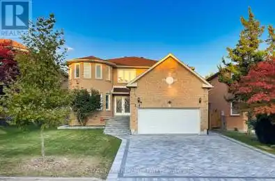 28 Laser Court Richmond Hill (Doncrest) Ontario L4B1R9