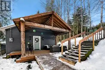 55 Fells Point Rd, Kawartha Lakes, Ontario K0M 1A0, 2 Bedrooms Bedrooms, 3 Rooms Rooms,2 BathroomsBathrooms,All Houses,Sold,Fells Point,X11936426