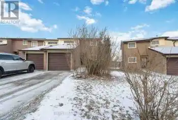 201 Queen Victoria Dr Unit# 137, Hamilton, Ontario L8W 1W7, 4 Bedrooms Bedrooms, 13 Rooms Rooms,2 BathroomsBathrooms,All Houses,Sold,Queen Victoria,27833380