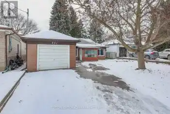 221 Churchill Ave, Toronto, Ontario M2R 1E2, 4 Bedrooms Bedrooms, 7 Rooms Rooms,2 BathroomsBathrooms,All Houses,Sold,Churchill,C11940849