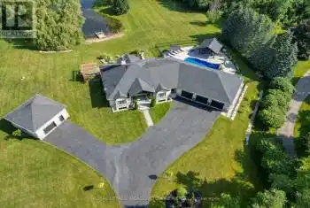 6752 Concession 2, Puslinch, Ontario N3C 2V4, 2 Bedrooms Bedrooms, 5 Rooms Rooms,3 BathroomsBathrooms,All Houses,Rented,Concession 2,X11940899