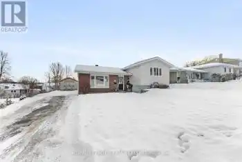 69 Erindale Ave, Renfrew, Ontario K7V 4G2, 3 Bedrooms Bedrooms, 9 Rooms Rooms,2 BathroomsBathrooms,All Houses,Sold,Erindale,X11941786