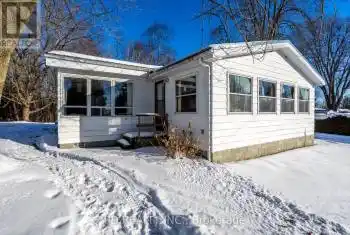 11 Kenver St, Kawartha Lakes, Ontario K0L 2W0, 3 Bedrooms Bedrooms, 6 Rooms Rooms,1 BathroomBathrooms,All Houses,Sold,Kenver,X11943401