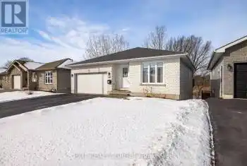 195 Nicholas St, Quinte West, Ontario K8V 6E8, 3 Bedrooms Bedrooms, 6 Rooms Rooms,2 BathroomsBathrooms,All Houses,Sold,Nicholas,X11944460