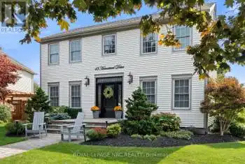 43 Homestead Dr, Niagara-on-the-Lake, Ontario L0S 1J0, 3 Bedrooms Bedrooms, 10 Rooms Rooms,4 BathroomsBathrooms,All Houses,Sold,Homestead,X11944852