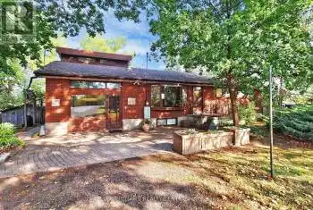 25985 Woodbine Ave, Georgina, Ontario L4P 3E9, 3 Bedrooms Bedrooms, 8 Rooms Rooms,1 BathroomBathrooms,All Houses,Sold,Woodbine,N11947394
