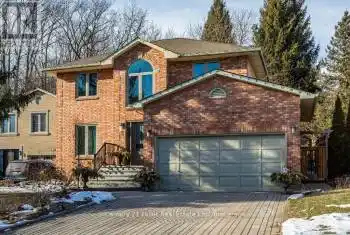 3 Barrington Crt, Hamilton, Ontario L9H 6S6, 3 Bedrooms Bedrooms, 8 Rooms Rooms,4 BathroomsBathrooms,All Houses,Sold,Barrington,X11950128
