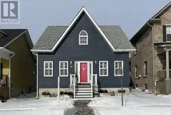 934 Ernest Allen Blvd, Cobourg, Ontario K9A 2C8, 2 Bedrooms Bedrooms, 5 Rooms Rooms,2 BathroomsBathrooms,All Houses,Sold,Ernest Allen,X11950594