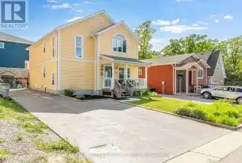 24 Centre St, Lambton Shores, Ontario N0M 1T0, 3 Bedrooms Bedrooms, 8 Rooms Rooms,3 BathroomsBathrooms,All Houses,Sold,Centre,X11950568