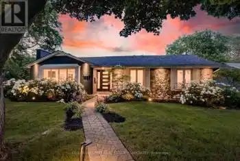 1257 Cloverbrae Cres, Mississauga, Ontario L5H 2Z6, 3 Bedrooms Bedrooms, 7 Rooms Rooms,3 BathroomsBathrooms,All Houses,Sold,Cloverbrae,W11955823