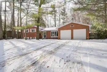 224 Park Ave, East Gwillimbury, Ontario L9N 1J9, 3 Bedrooms Bedrooms, 10 Rooms Rooms,3 BathroomsBathrooms,All Houses,Sold,Park,N11959115