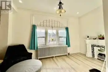 926 Bloor St Unit# 1, Toronto, Ontario M6H 1L4, 2 Bedrooms Bedrooms, 5 Rooms Rooms,2 BathroomsBathrooms,Condo,Rented,Bloor,27884716