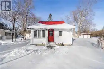 7 Leaf St, Kawartha Lakes, Ontario K0M 1L0, 2 Bedrooms Bedrooms, 4 Rooms Rooms,1 BathroomBathrooms,All Houses,Sold,Leaf,X11961760