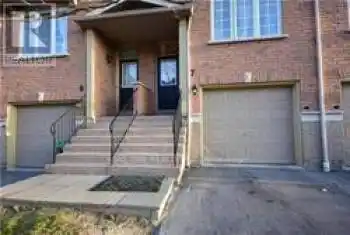5055 Heatherleigh Ave Unit# 7, Mississauga, Ontario L5V 2R6, 3 Bedrooms Bedrooms, 7 Rooms Rooms,3 BathroomsBathrooms,All Houses,Rented,Heatherleigh,27777303