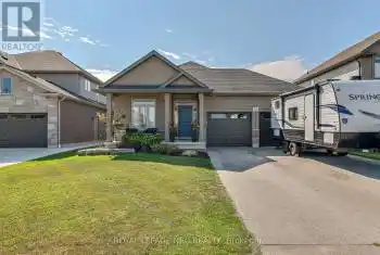 29 Julia Dr, Welland, Ontario L3C 0E7, 2 Bedrooms Bedrooms, 12 Rooms Rooms,3 BathroomsBathrooms,All Houses,Sold,Julia,X11968056