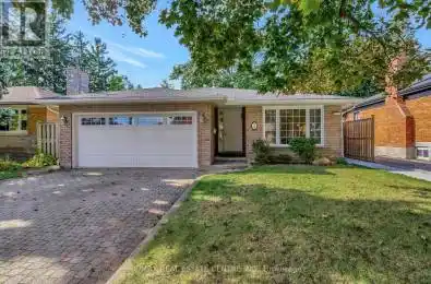 8 Lowell Street Cambridge Ontario N1R5C7