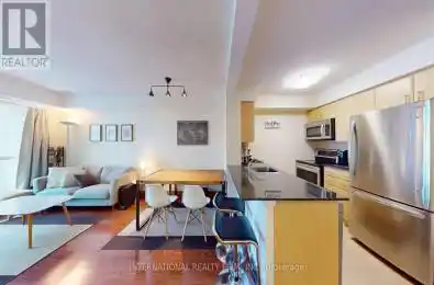 31 Bales Avenue Unit# 816 Toronto (Willowdale East) Ontario M2N7L7