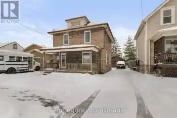 39 Christmas St, Port Colborne, Ontario L3K 1M3, 3 Bedrooms Bedrooms, 9 Rooms Rooms,1 BathroomBathrooms,All Houses,Sold,Christmas,X11977295