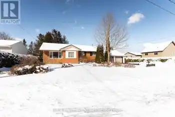 6 Fairview St, Tillsonburg, Ontario N4G 1A1, 3 Bedrooms Bedrooms, 10 Rooms Rooms,2 BathroomsBathrooms,All Houses,Sold,Fairview,X11980754