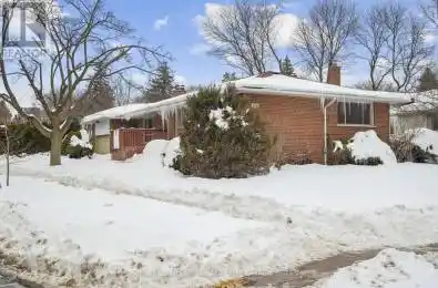 201 Fenn Avenue Toronto (St. Andrew-Windfields) Ontario M2P1Y1