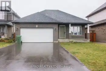 32 Ambrosia Path, St. Thomas, Ontario N5R 0J8, 2 Bedrooms Bedrooms, 8 Rooms Rooms,2 BathroomsBathrooms,All Houses,Sold,Ambrosia,X11996957