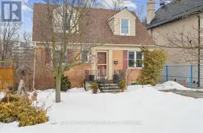 35 Riverview Heights Toronto (Humber Heights) Ontario M9P2N3