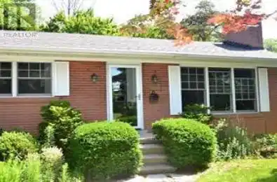 463 Avon Crescent Oakville (1011 - MO Morrison) Ontario L6J2T2