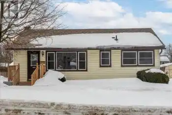 39 Riverview Rd, Kawartha Lakes, Ontario K9V 1B2, 2 Bedrooms Bedrooms, 5 Rooms Rooms,1 BathroomBathrooms,All Houses,Sold,Riverview,X12001728