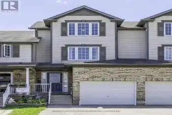 268 Sophia Cres, Kitchener, Ontario N2R 1X9, 3 Bedrooms Bedrooms, 8 Rooms Rooms,3 BathroomsBathrooms,All Houses,Rented,Sophia,27984001