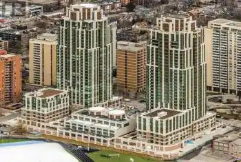 320 Tweedsmuir Ave Unit# 605, Toronto, Ontario M5P 2Y3, 4 Rooms Rooms,1 BathroomBathrooms,All Houses,Rented,Tweedsmuir,27984379