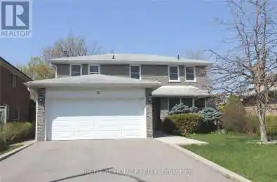 12 Barkwood Crescent Toronto (Hillcrest Village) Ontario M2H3G6