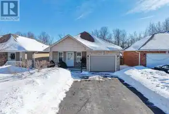 72 Laurent Blvd, Kawartha Lakes, Ontario K9V 0H1, 2 Bedrooms Bedrooms, 3 Rooms Rooms,2 BathroomsBathrooms,All Houses,Sold,Laurent,X12011837