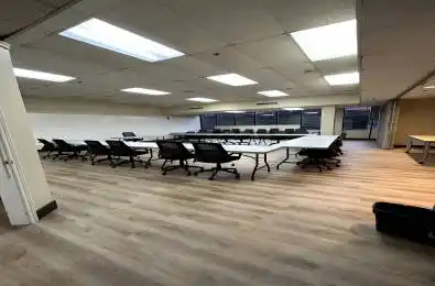 15 Hove Street Unit# 106 Toronto C06 Ontario M3H 4Y8