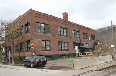 468 Cumberland Avenue Hamilton Ontario L8M 3M5